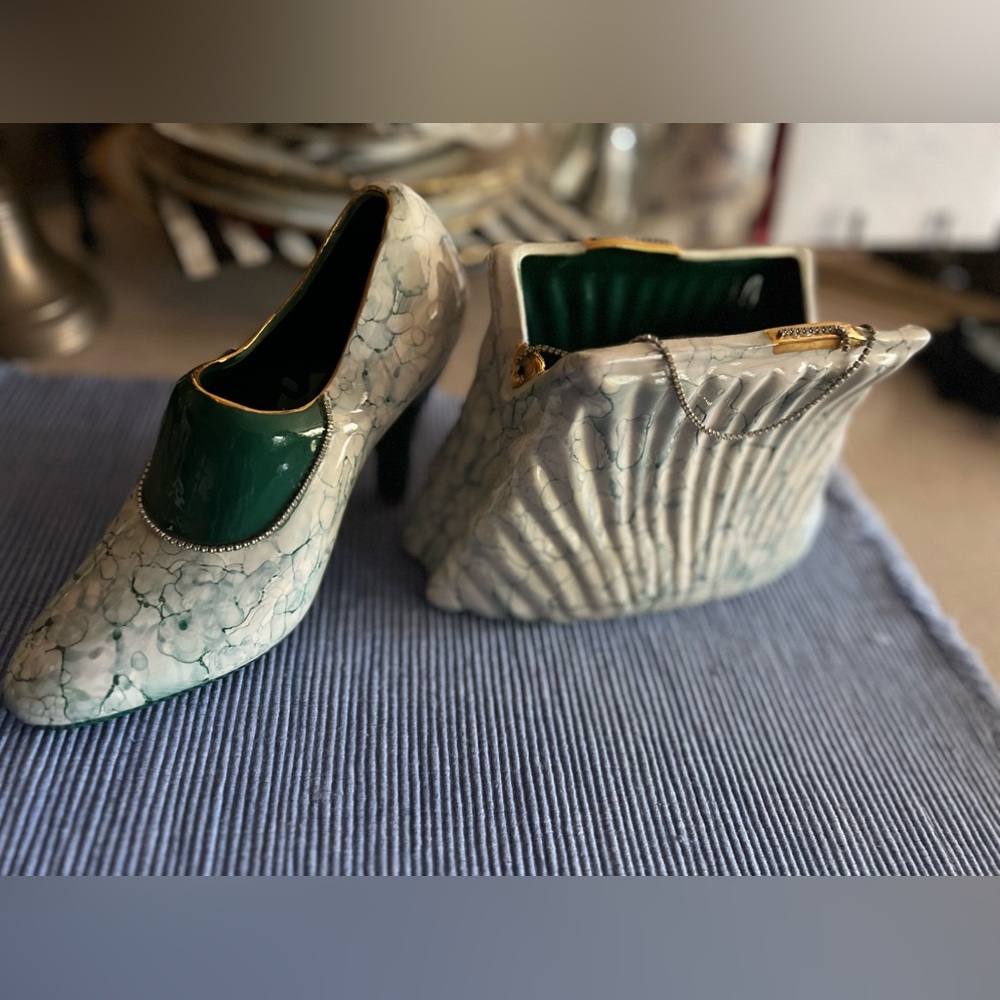 BETTY .Figurine shoes and purse. Color green, gold and marbleize green .